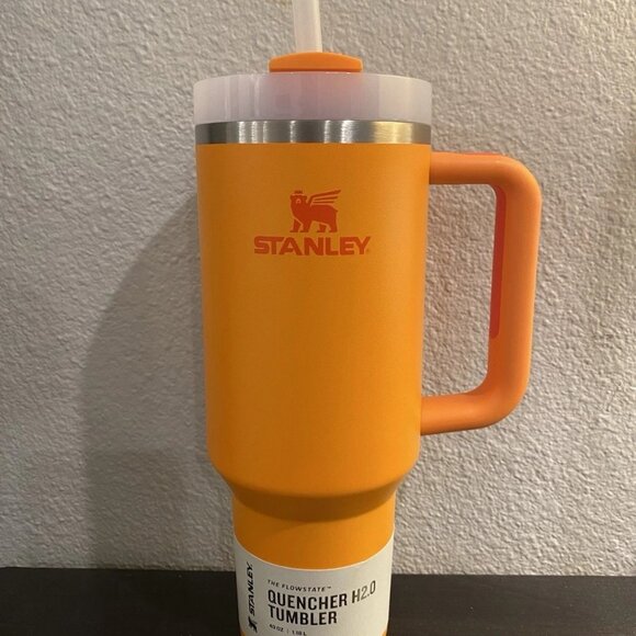 Stanley Flowstate Tumbler 40oz Handle Straw Orange Quencher H2.0 Mug Cup NWT - Picture 1 of 5